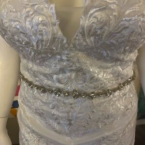 Chic White Embroidered Maxi Dress